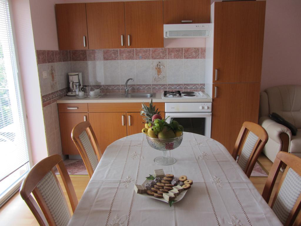 Apartments Dilja Malinska Zimmer foto