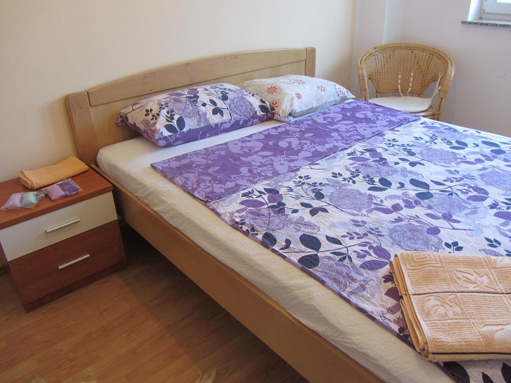 Apartments Dilja Malinska Zimmer foto