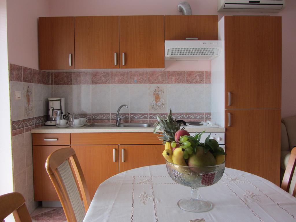 Apartments Dilja Malinska Zimmer foto